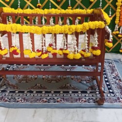 Cradle ceremony flower decoration