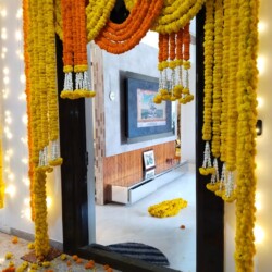 House warming flower decoration