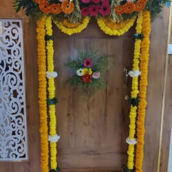 oplus_32 House warming flower decoration