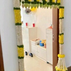 House warming flower decoration