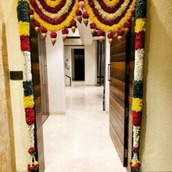 House warming flower decoration