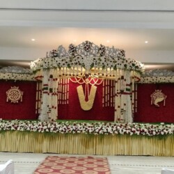 Wedding stage flower decoration