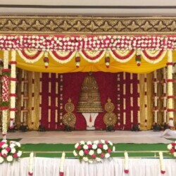 Wedding stage flower decoration