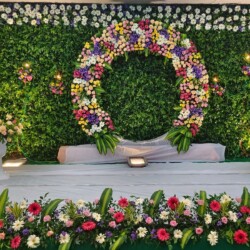 Wedding stage flower decoration