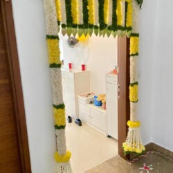 House warming flower decoration